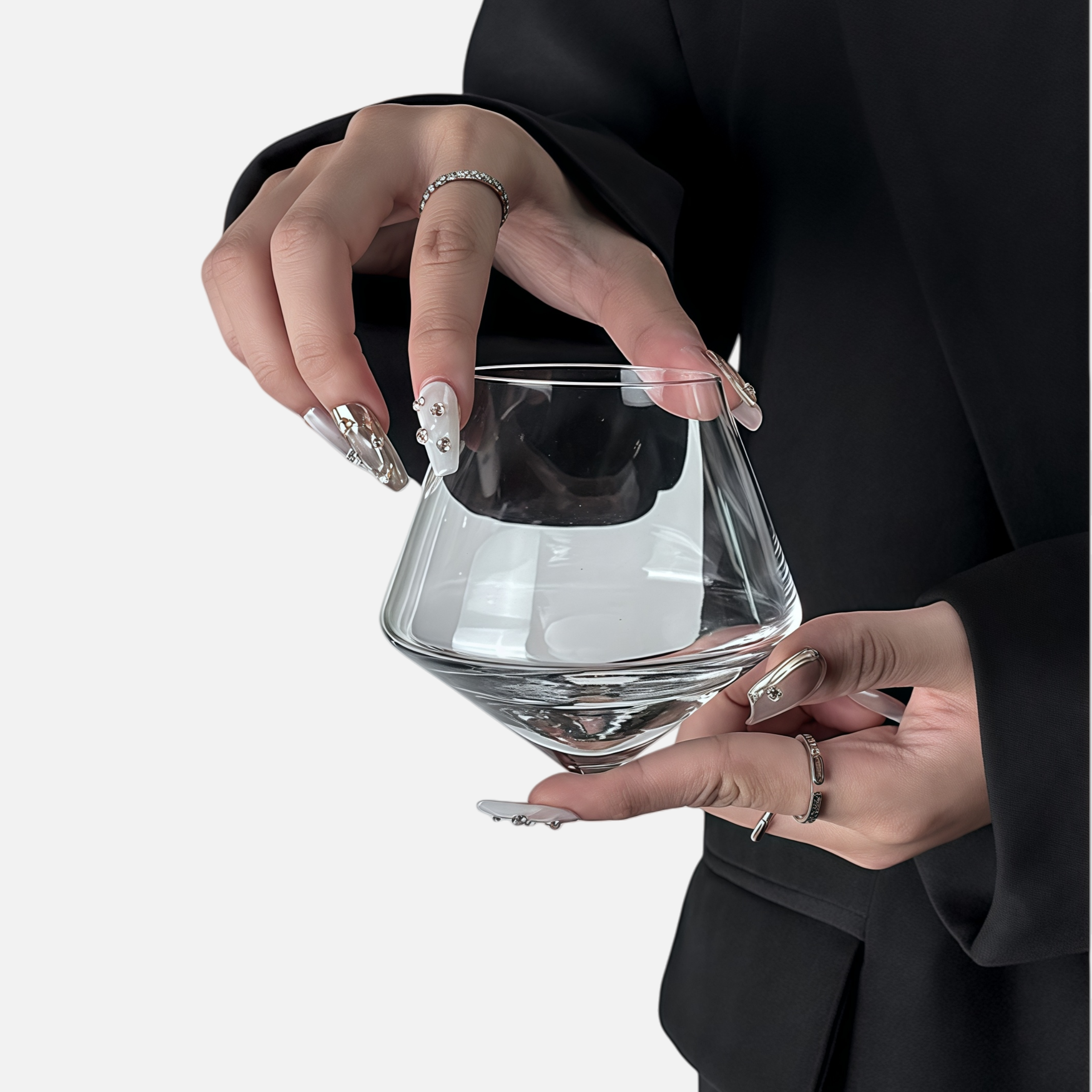 Tilted Whiskey Glass – Unique Anti-Roll Crystal Tumbler for Whiskey & Cocktails