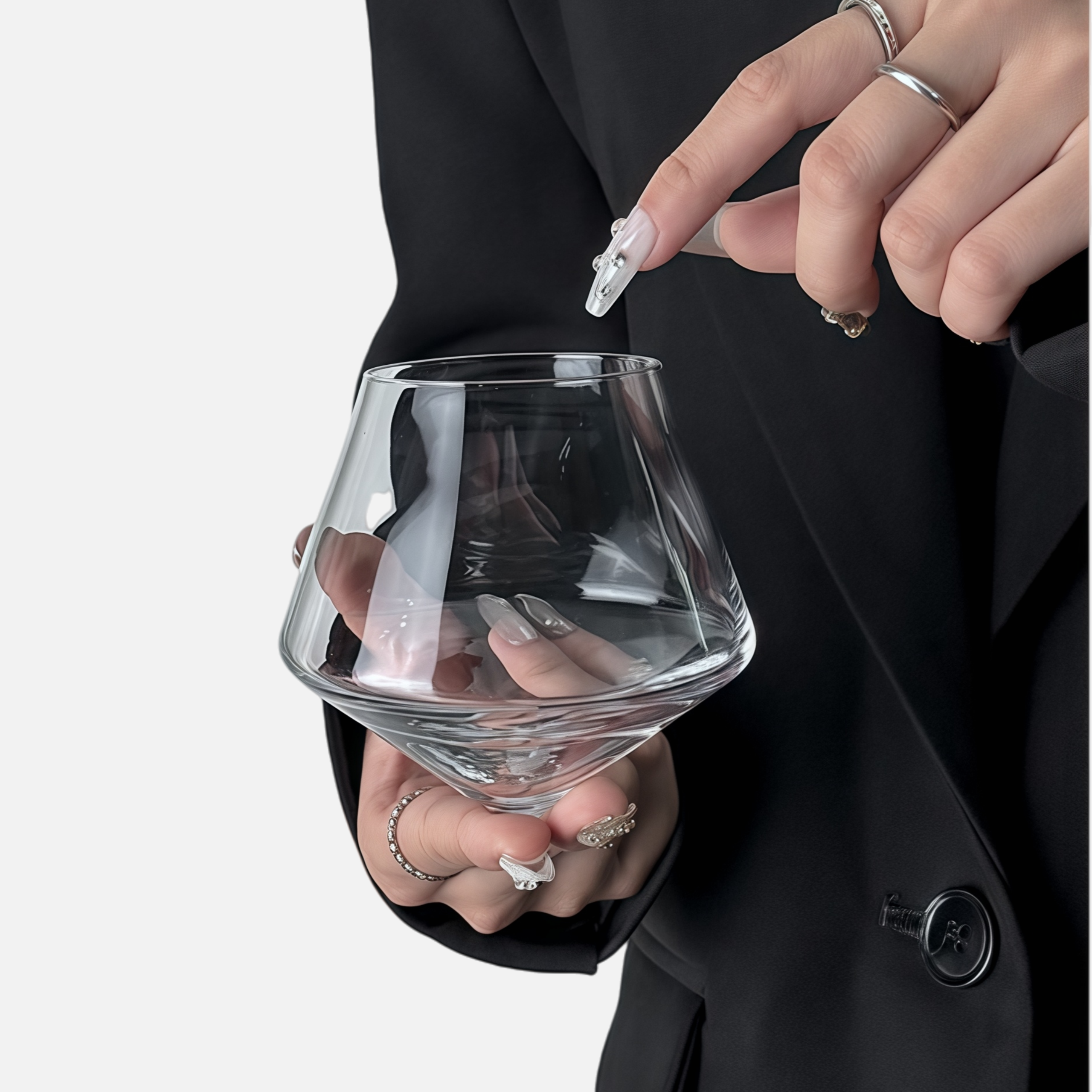 Tilted Whiskey Glass – Unique Anti-Roll Crystal Tumbler for Whiskey & Cocktails
