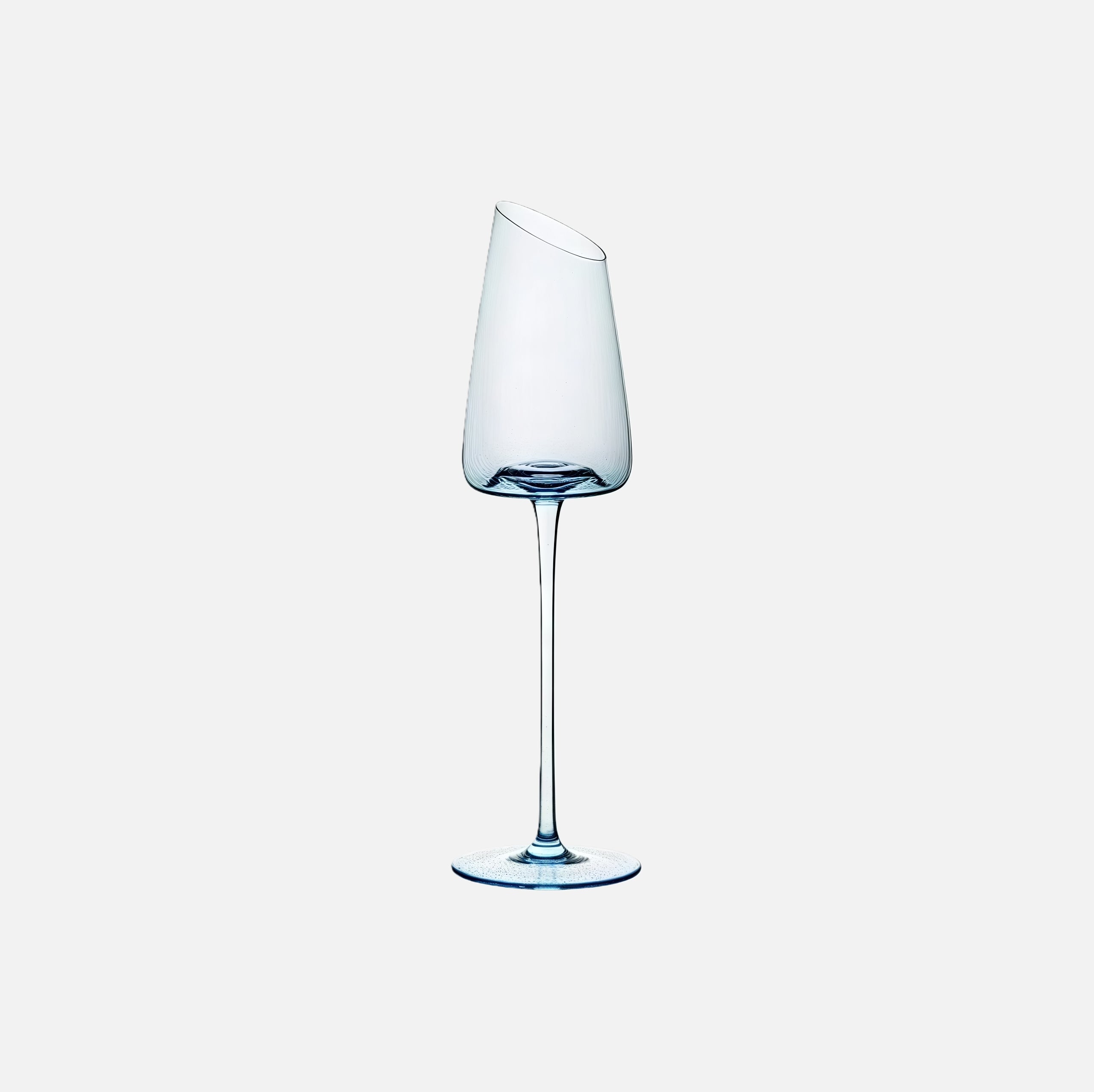 Elegant Blue Stem Wine Glass – Modern Crystal Glass for Red Wine